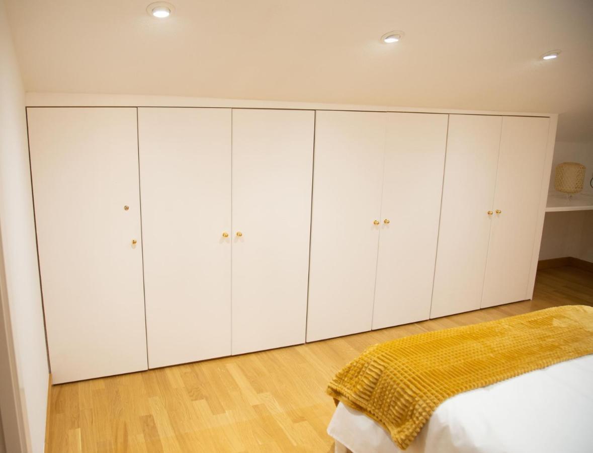 Rajabai Apartment Almansa Bagian luar foto