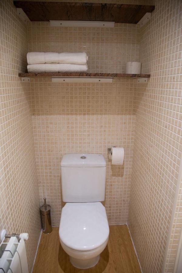 Rajabai Apartment Almansa Bagian luar foto